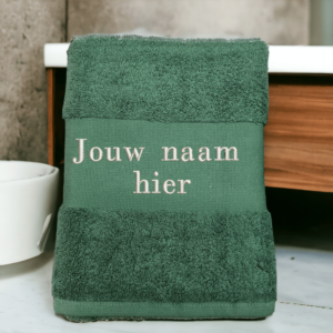 Groene handdoek personaliseren met naam