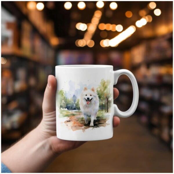 magicdatnl2023_A_content_Japanese_Spitz_enjoying_a_leisurely_wa_0a25b7a8-7390-4b1a-8417-1441b94c8e8d-Smart Object-185-Suffix hand