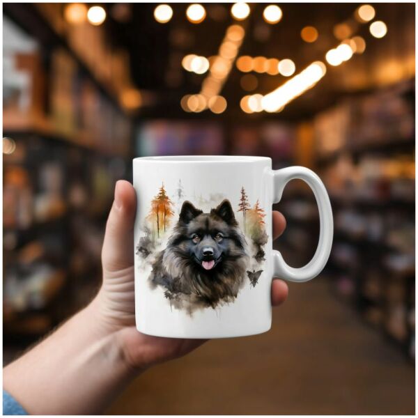 271-mok 1-magicdatnl2023_Keeshond_dog_portret_with_a_background_of_forres_dd494e73-5303-4823-8b7d-804dfafc03f9